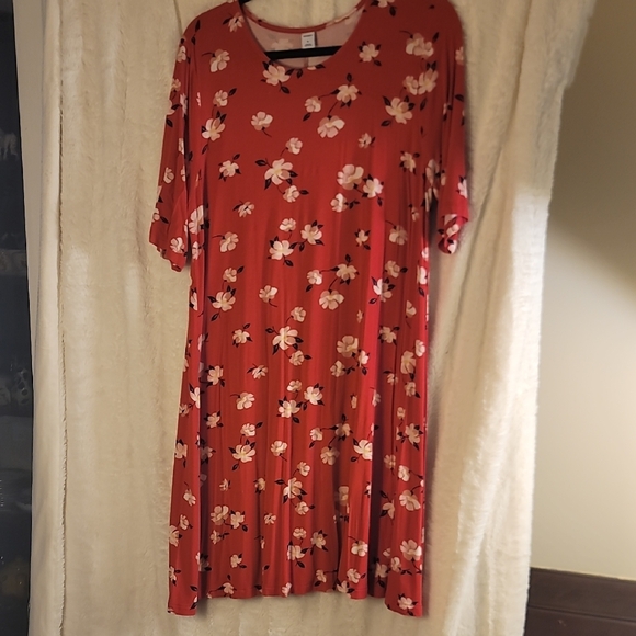 Old Navy Red Floral Midi Dress - Picture 2 of 9
